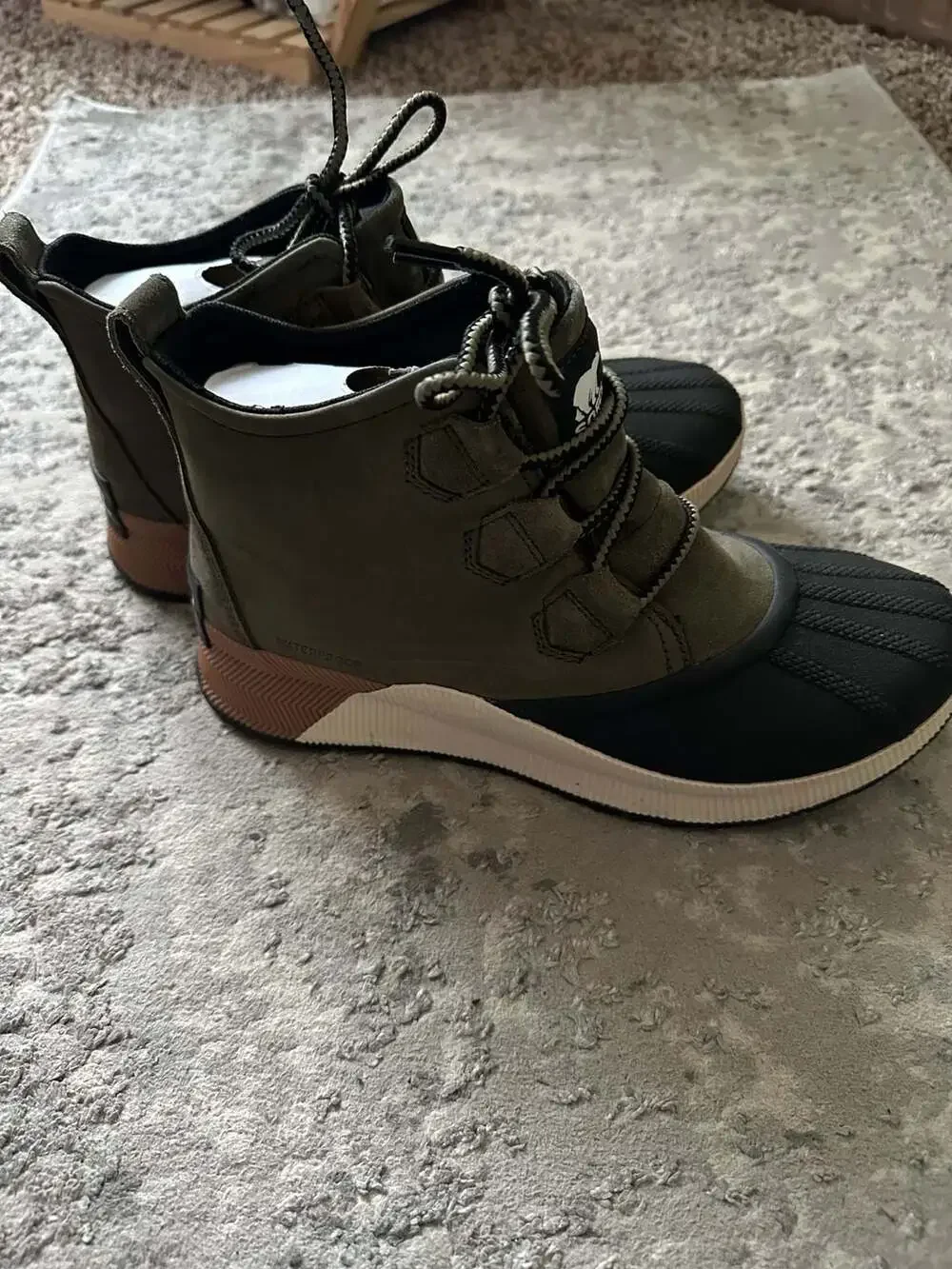 Sorel Out N About IV Waterproof Boot Green Black Women's Size 9.5